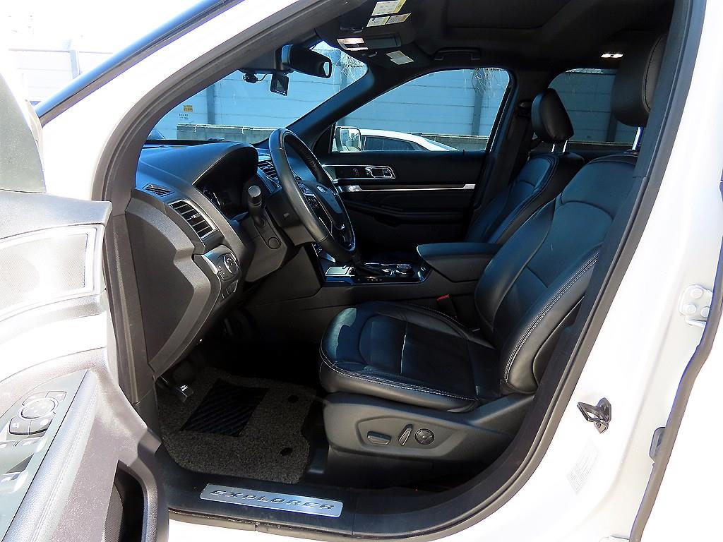 Ford Explorer - Vista 5