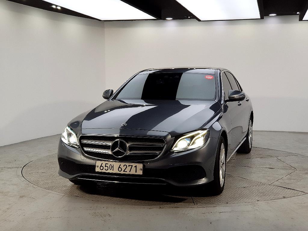 Mercedes Benz E class - Vista 2