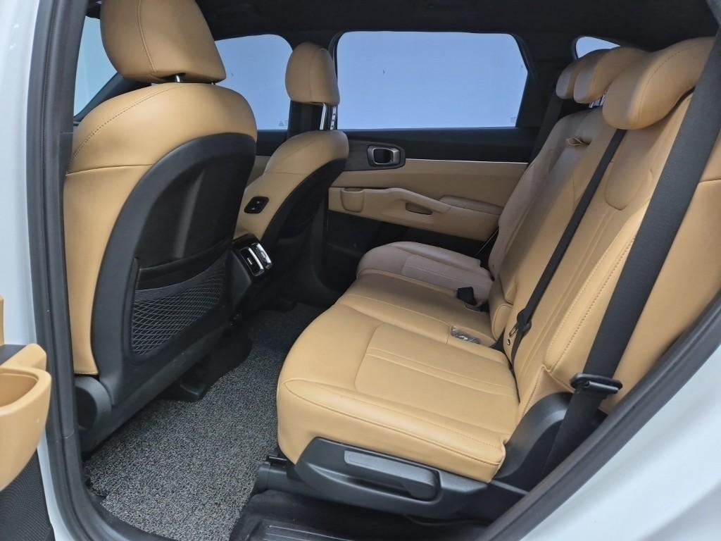KIA Sorento - Vista 11