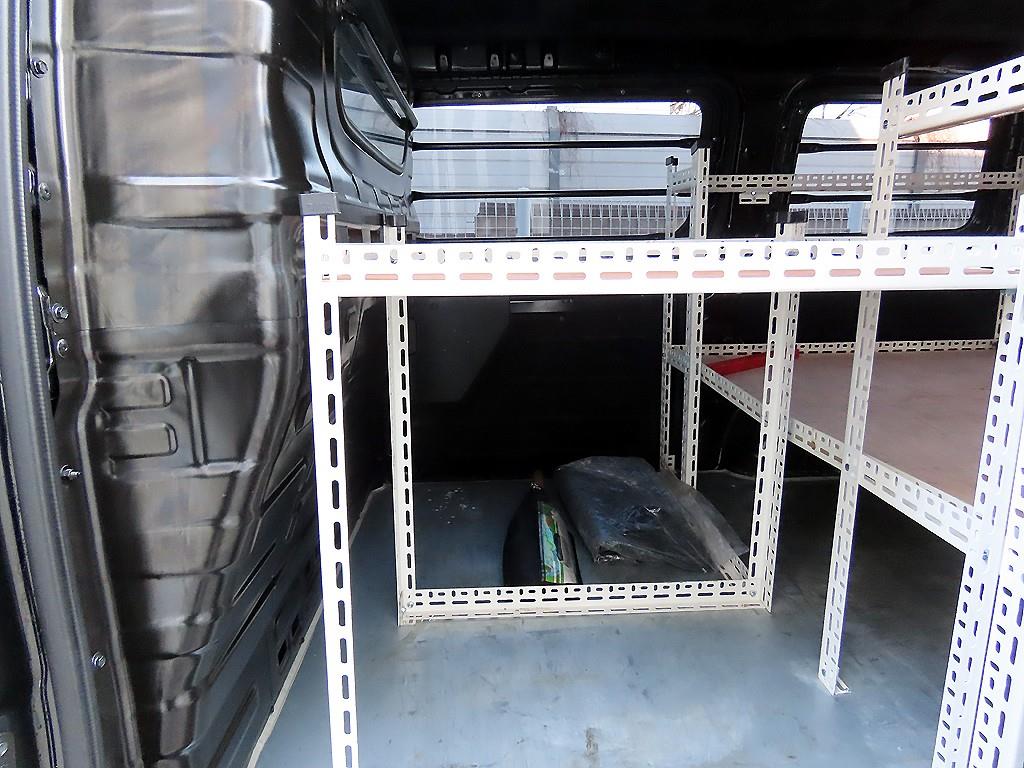 HYUNDAI Staria - Vista 6