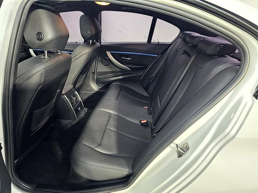 BMW 3 series - Vista 8