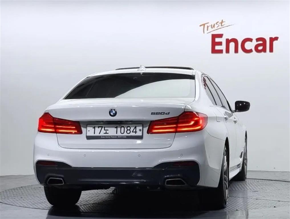 BMW 5 Series - Vista 4