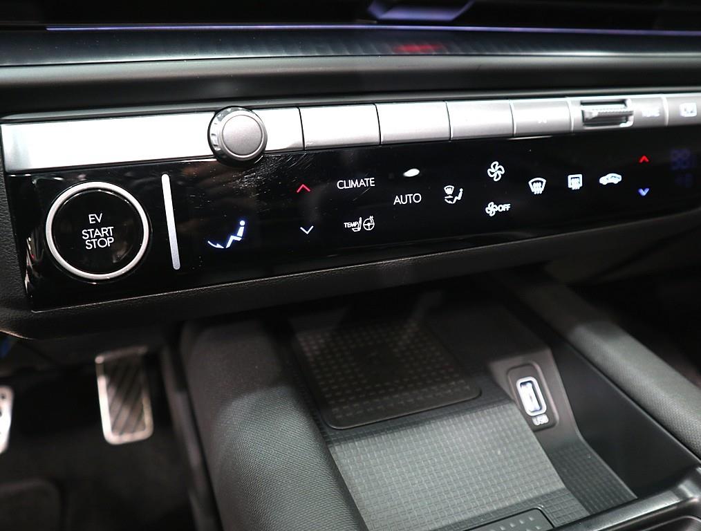 HYUNDAI Ioniq 6 - Vista 12