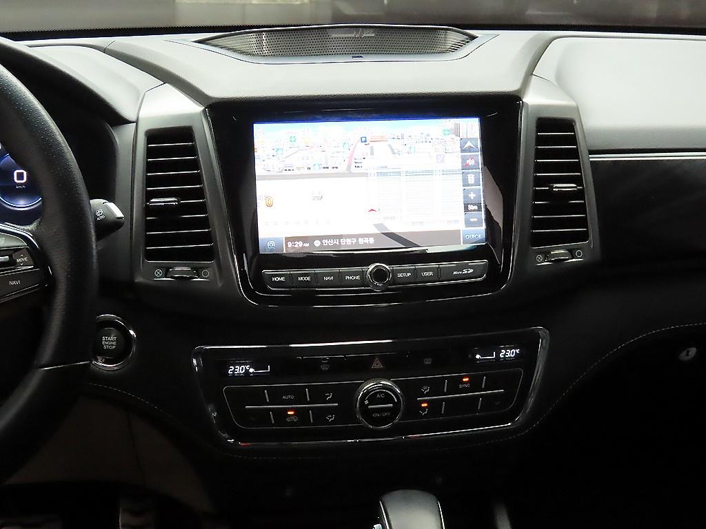 Ssangyong Rexton - Vista 9