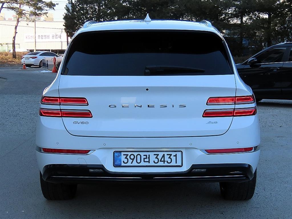 Genesis GV80 - Vista 4