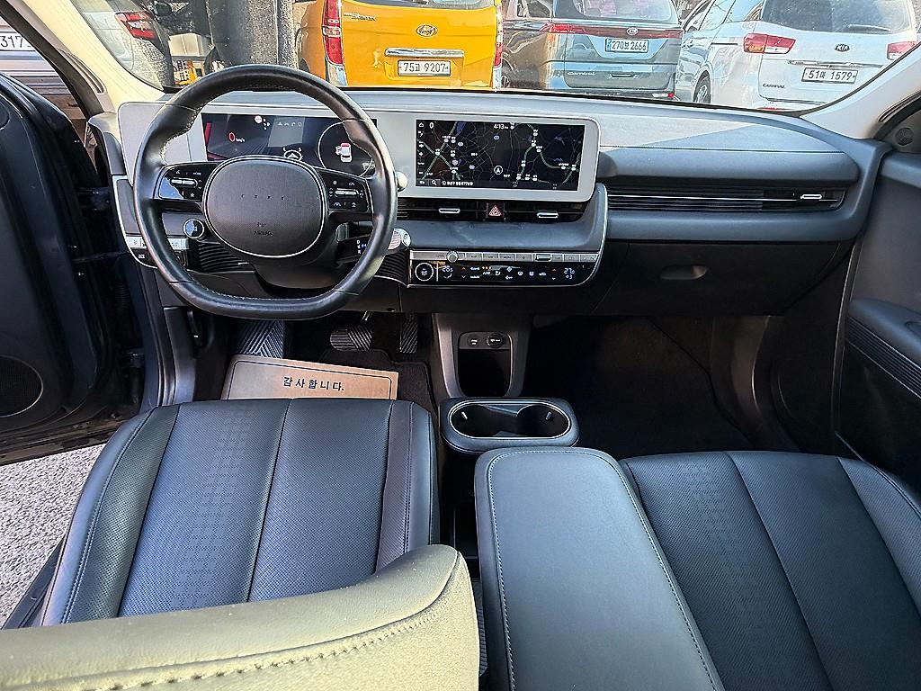 HYUNDAI Ioniq 5 - Vista 5