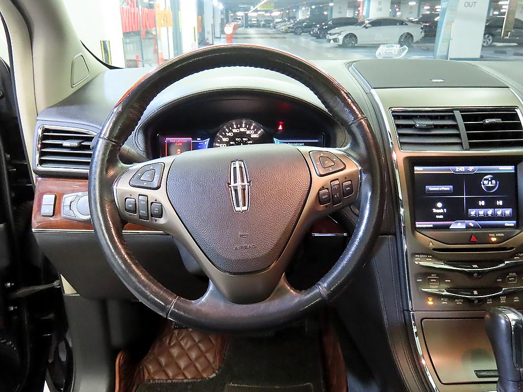 Lincoln MKX - Vista 8