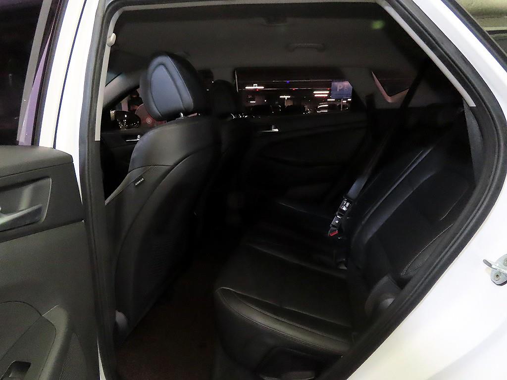 HYUNDAI Tucson - Vista 7