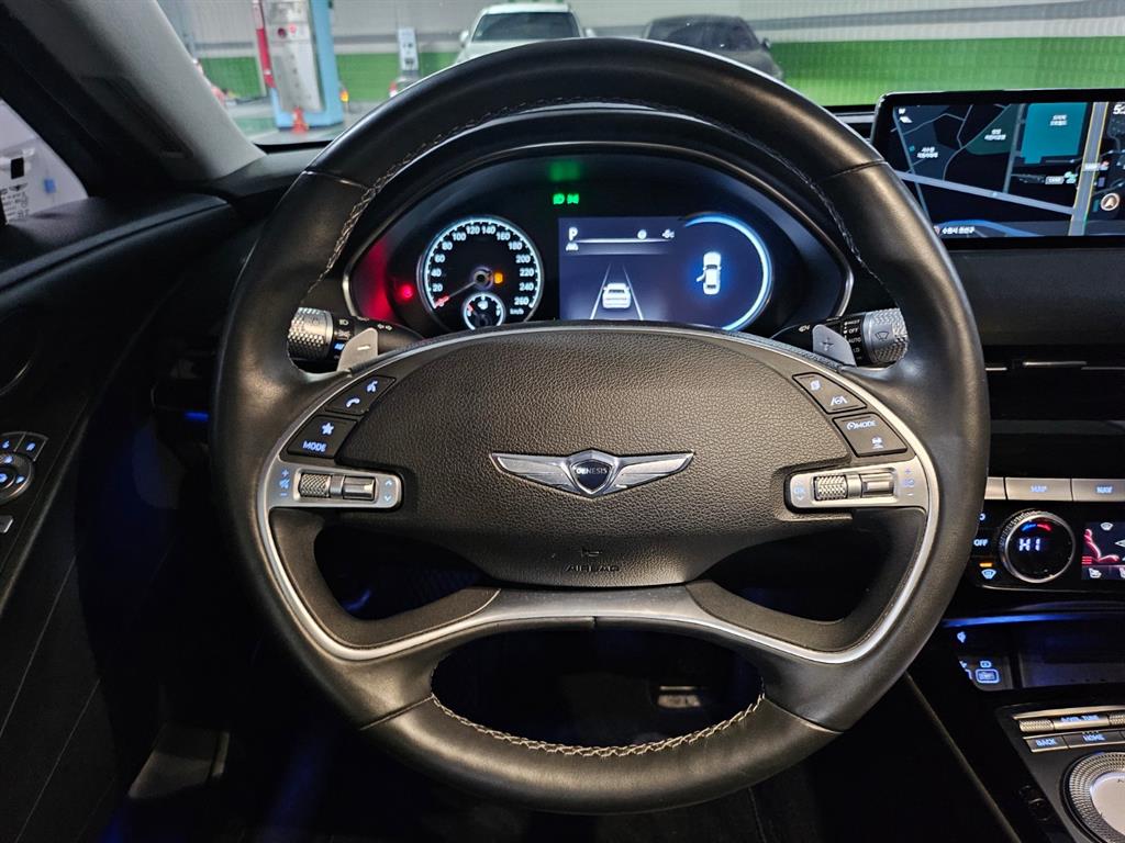 Genesis G80 - Vista 10