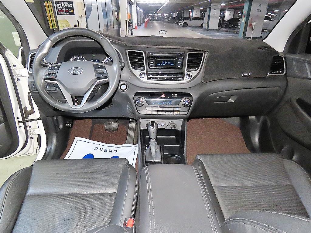 HYUNDAI Tucson - Vista 10