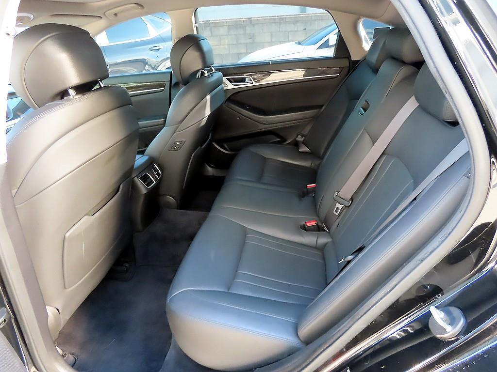 Genesis G80 - Vista 6