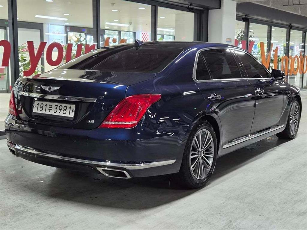 Genesis EQ900 - Vista 4