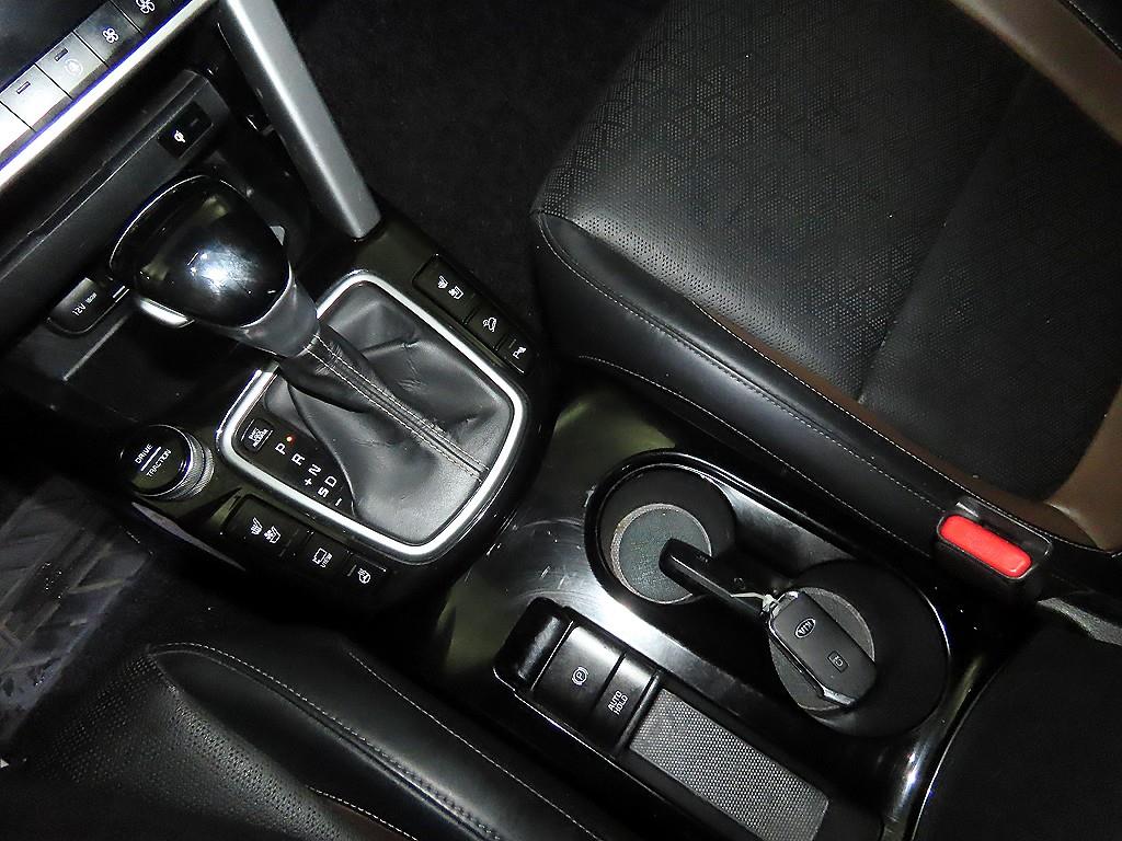 KIA Seltos - Vista 12