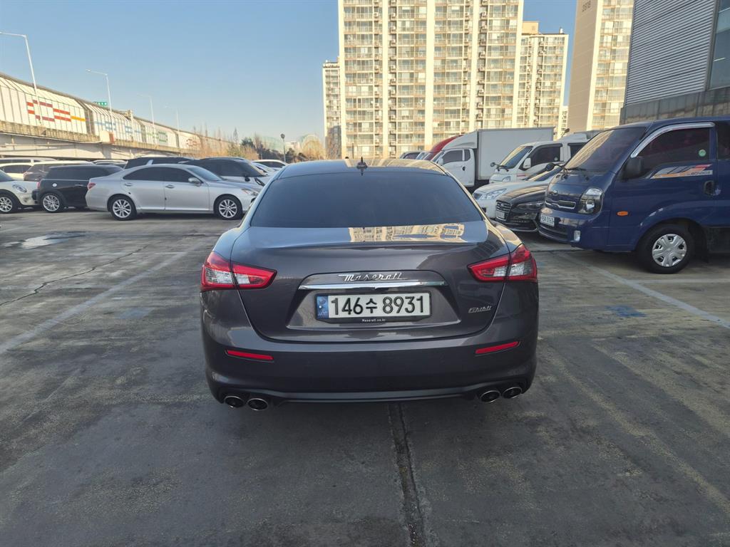 Maserati Ghibli - Vista 4