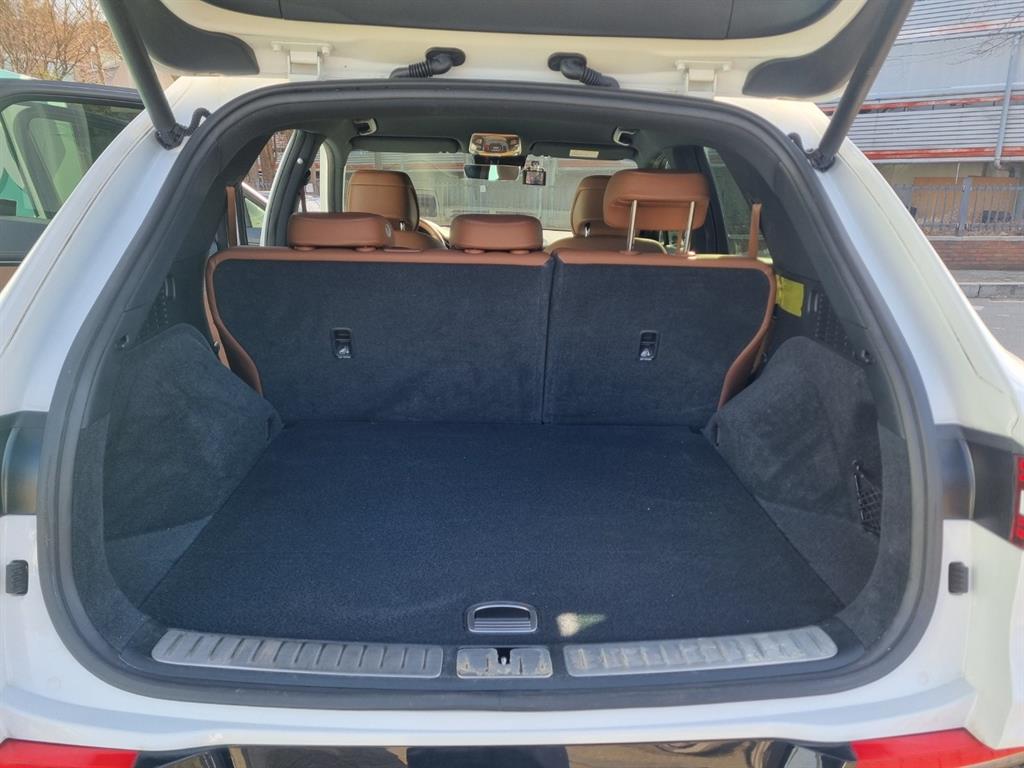 Genesis GV70 2022 Blanco - Importación desde Corea - HF Imports Iquique - Foto 18