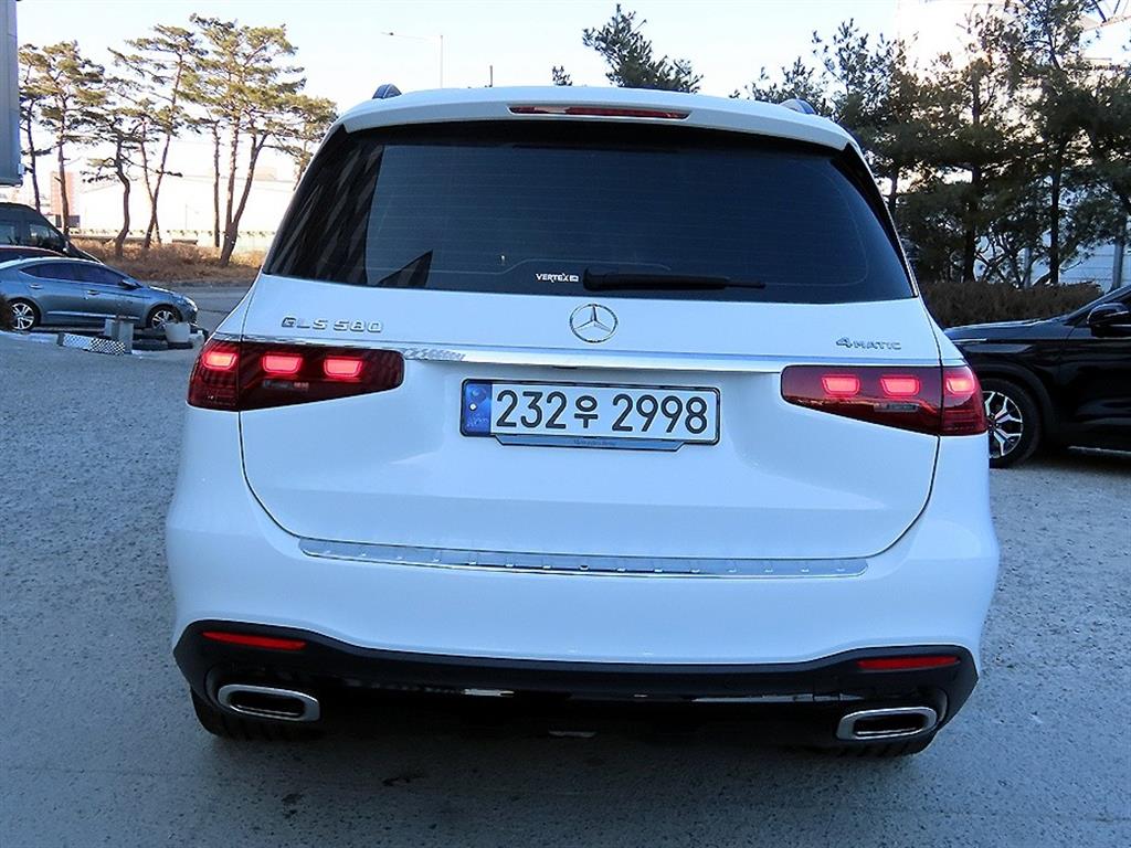 Mercedes Benz GLS Class - Vista 4