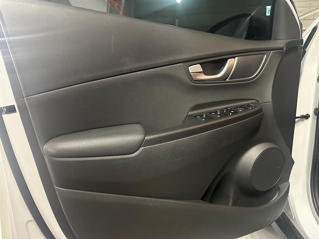 HYUNDAI Kona - Vista 11