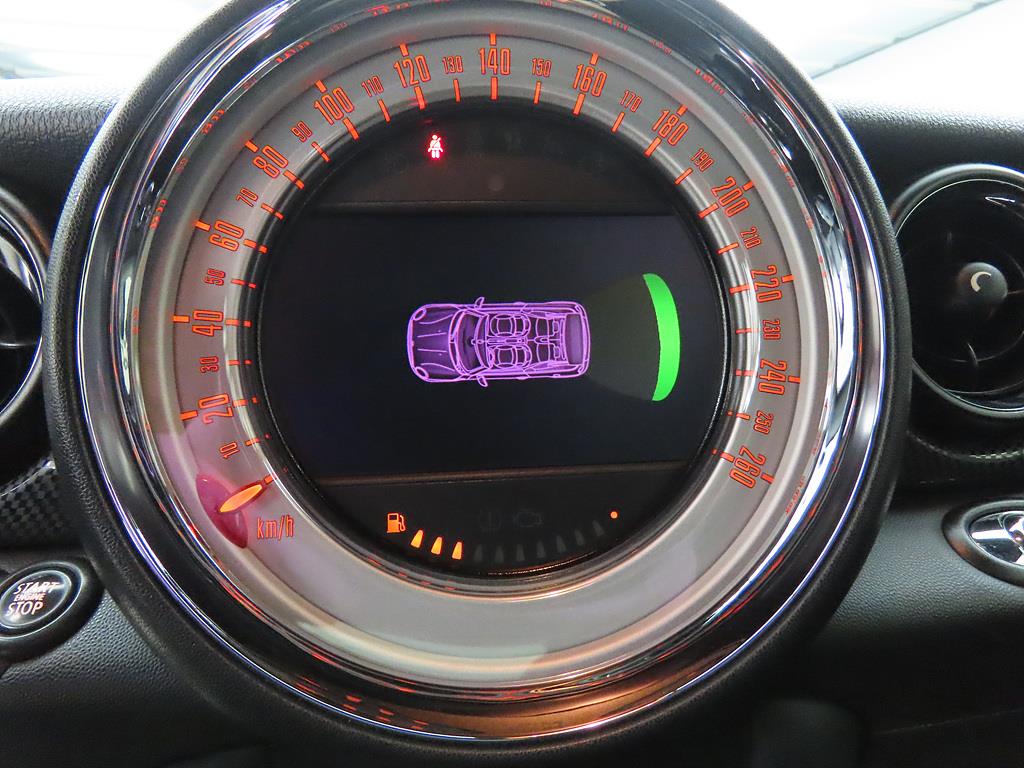 Mini Cooper Convertible - Vista 11