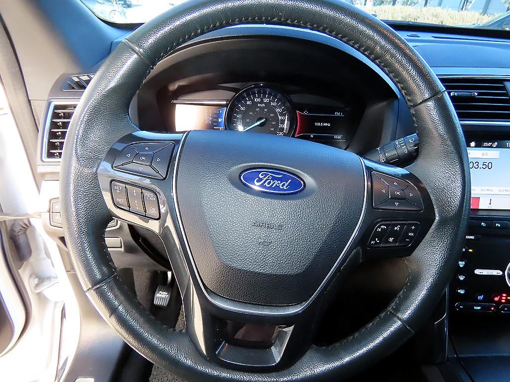 Ford Explorer - Vista 8