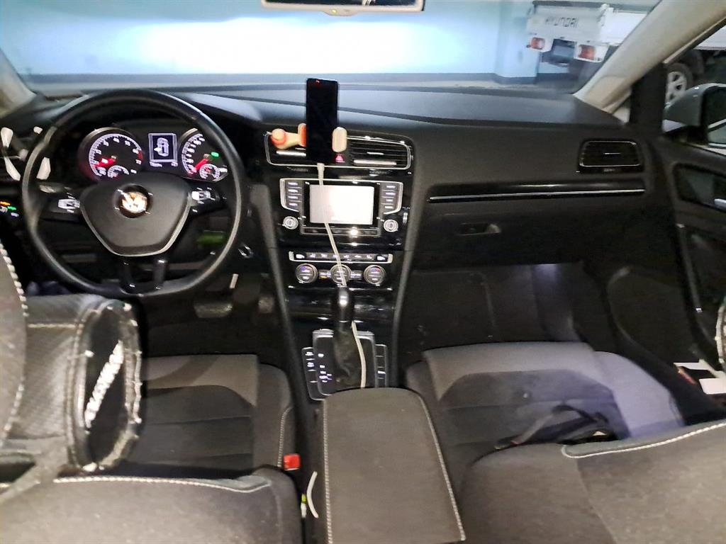 Volkswagen Golf - Vista 7