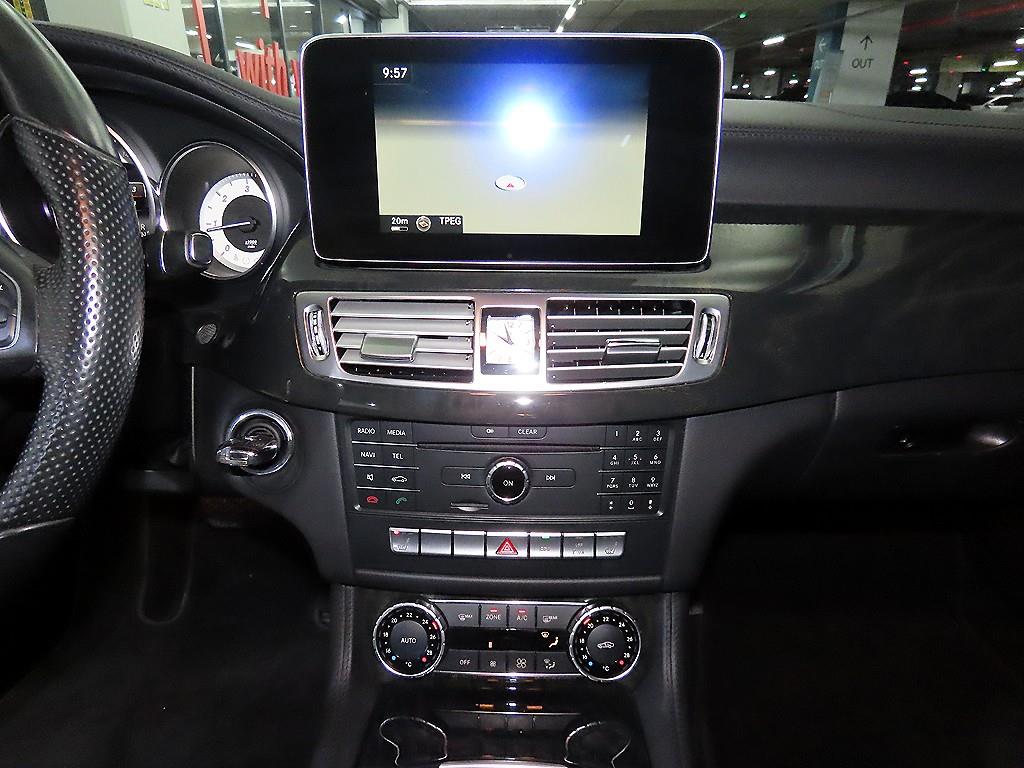 Mercedes Benz CLS Class - Vista 11