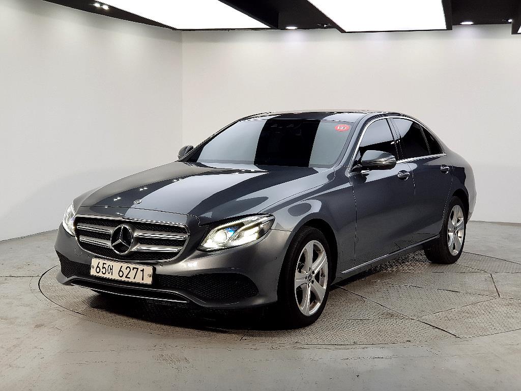 Mercedes Benz E class 2017 Gris - Importación desde Corea - HF Imports Iquique - Foto 1