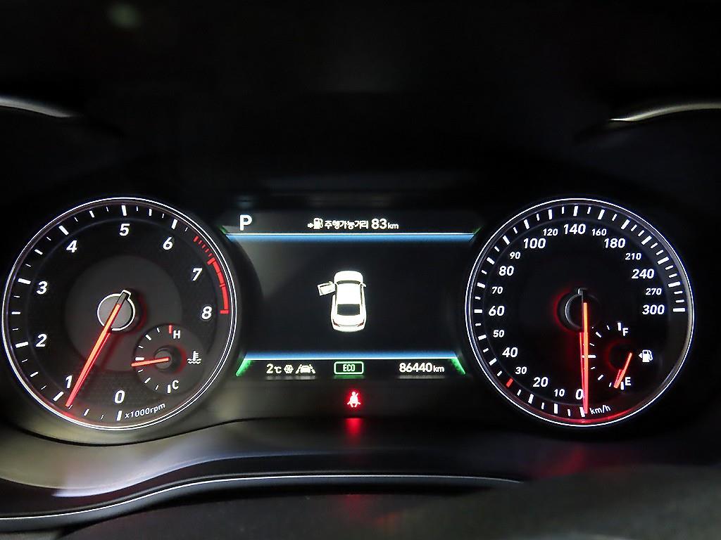 Genesis G70 - Vista 9