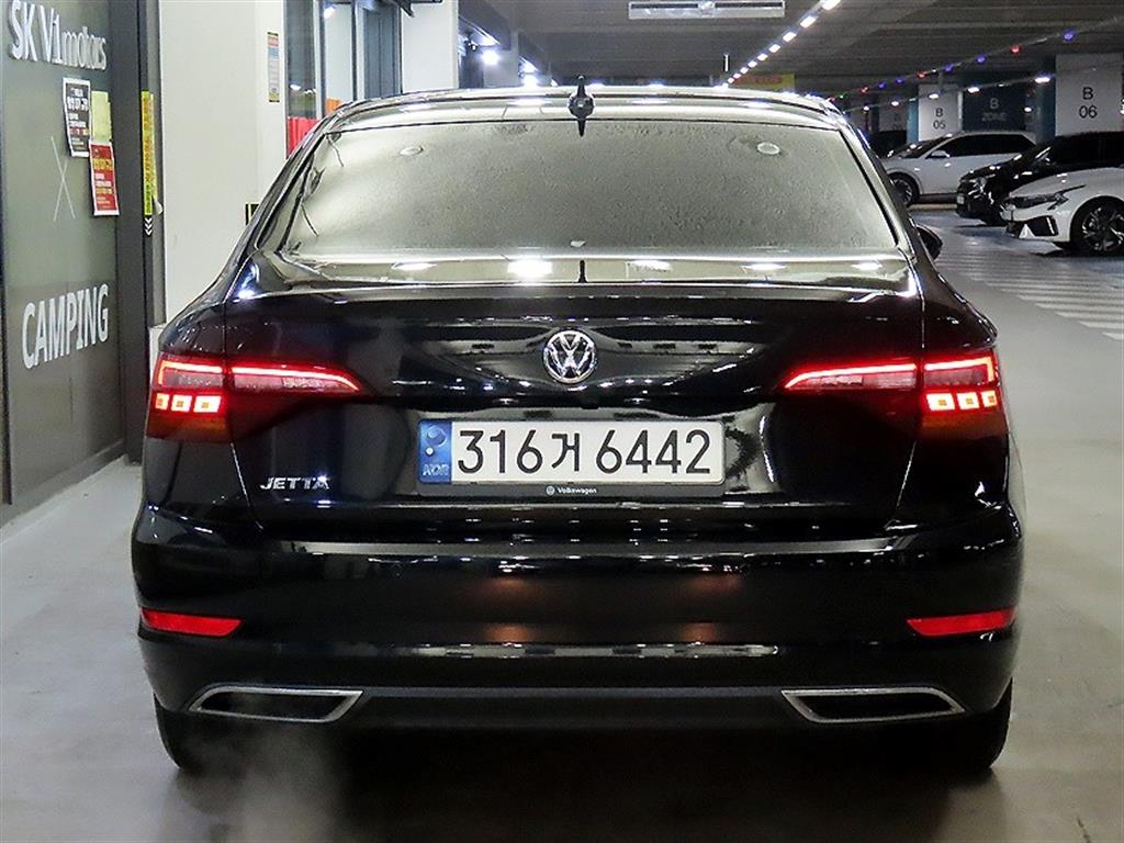 Volkswagen Jetta - Vista 5