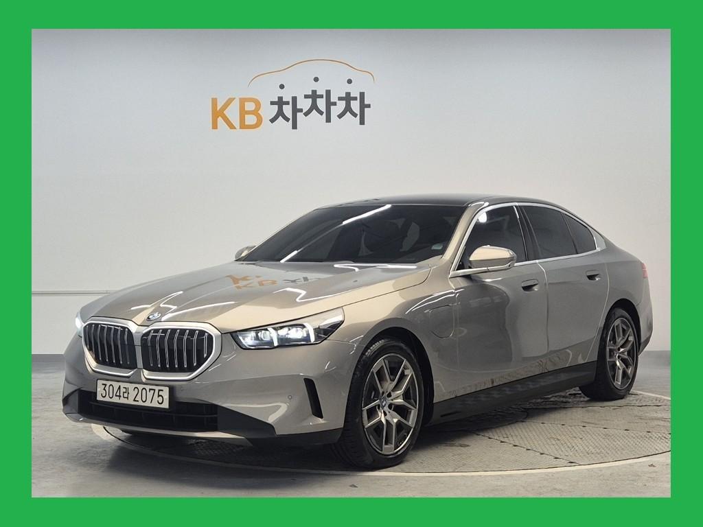 BMW 5 Series 2025 Plateado - Importación desde Corea - HF Imports Iquique - Foto 1