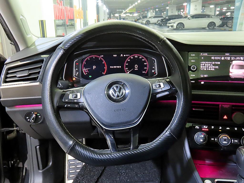 Volkswagen Jetta - Vista 8