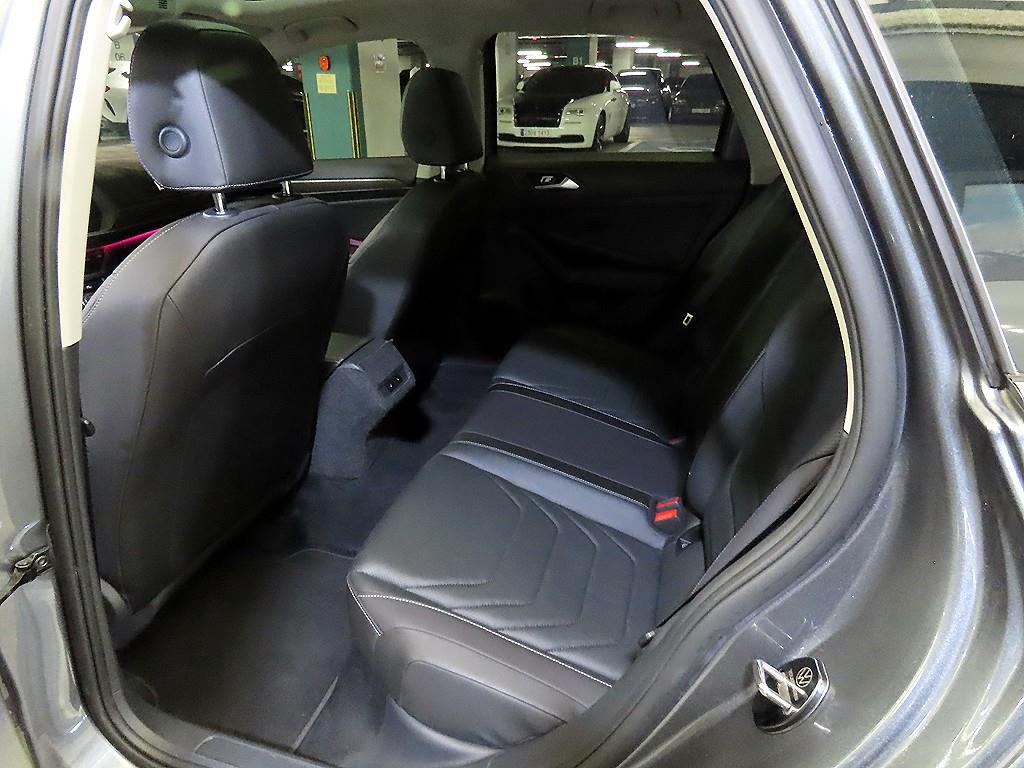 Volkswagen Jetta - Vista 7