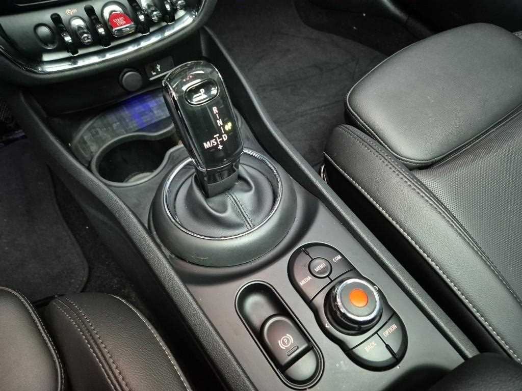 Mini Clubman - Vista 8