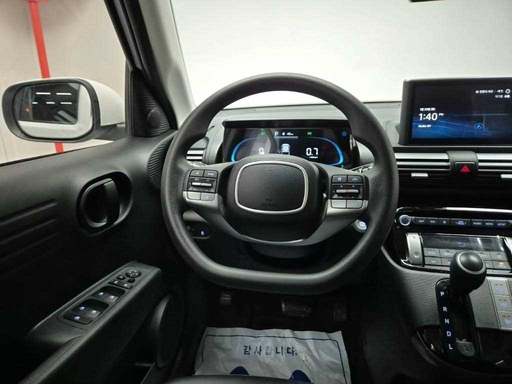 HYUNDAI Casper - Vista 9