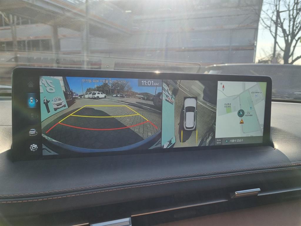 Genesis GV70 - Vista 9