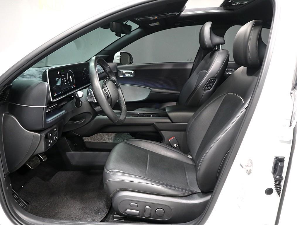 HYUNDAI Ioniq 6 - Vista 9