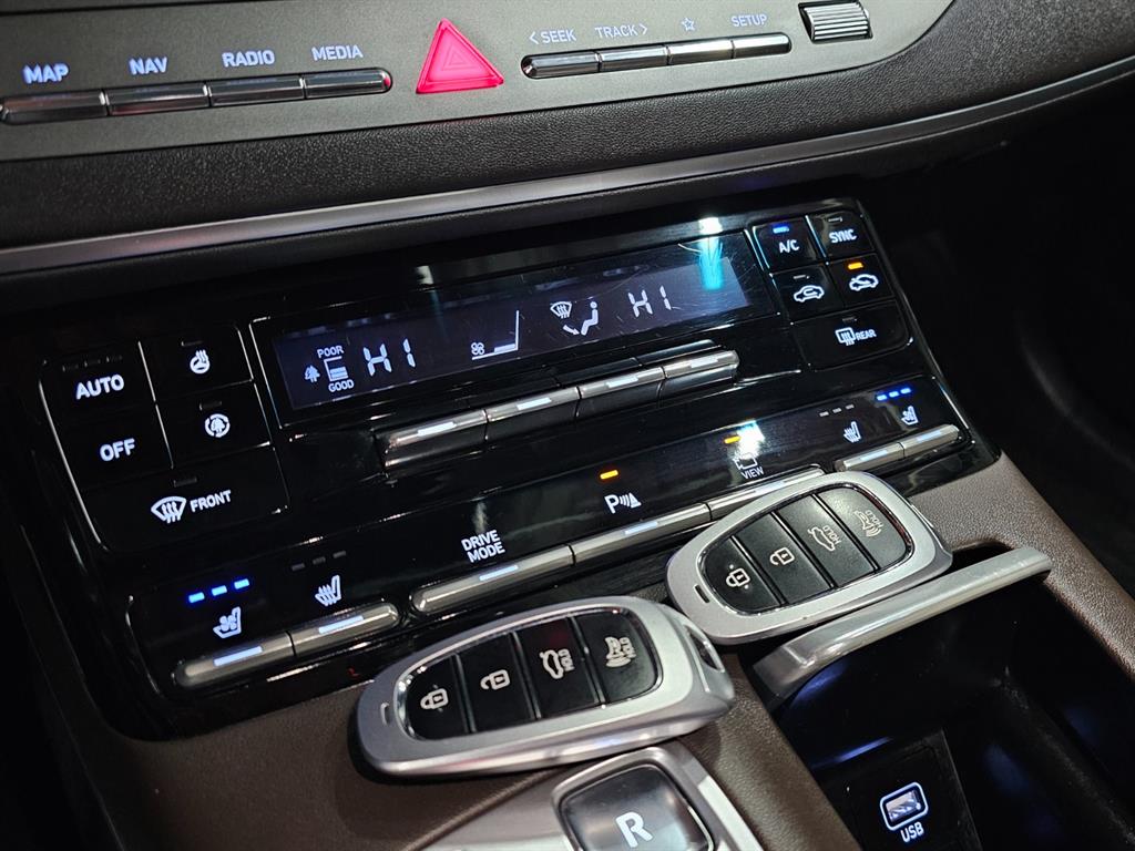 HYUNDAI Grandeur - Vista 11