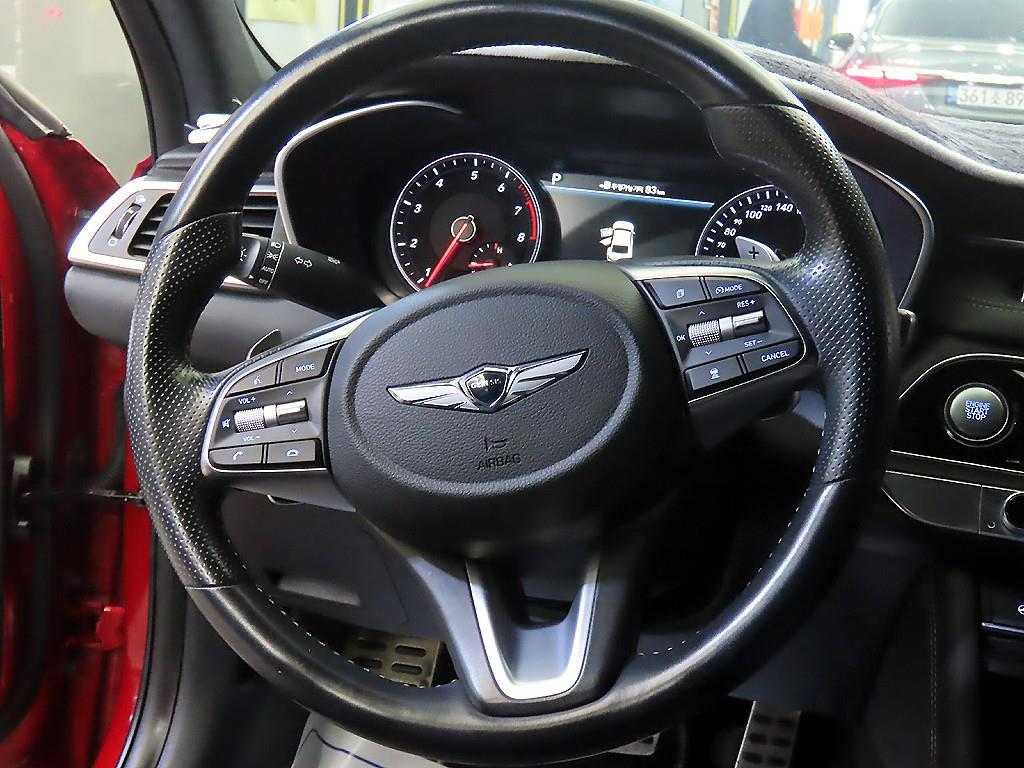 Genesis G70 - Vista 8