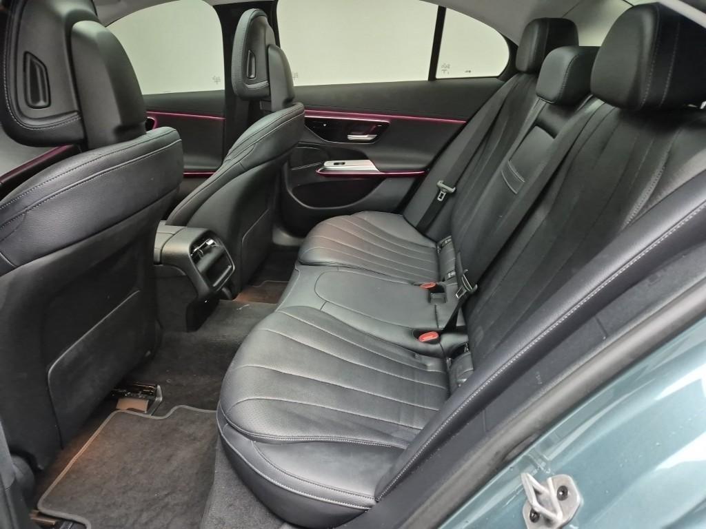 Mercedes Benz E class - Vista 12