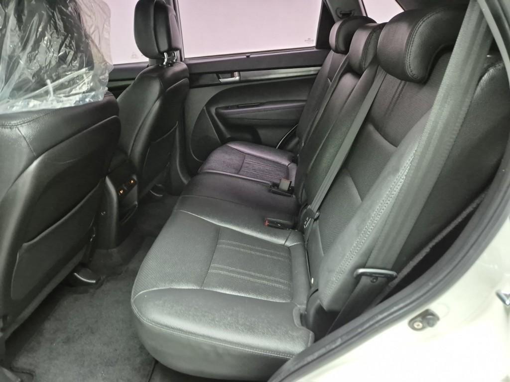 KIA Sorento - Vista 12
