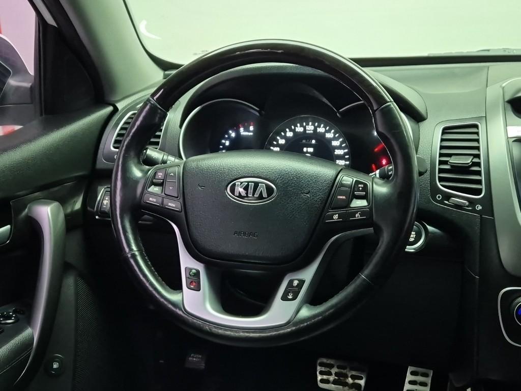 KIA Sorento - Vista 9