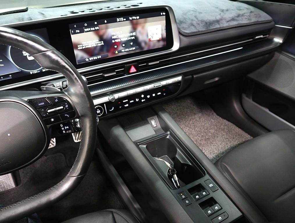 HYUNDAI Ioniq 6 - Vista 11