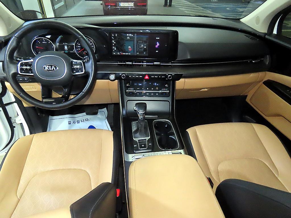 KIA Carnival - Vista 10