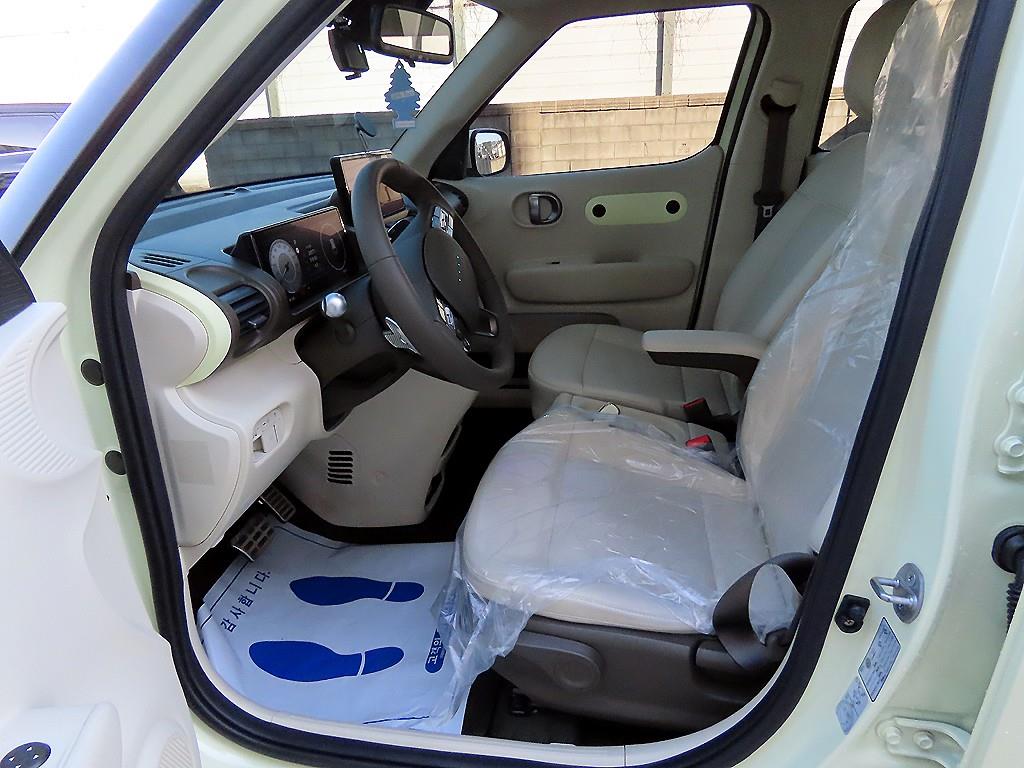 HYUNDAI Casper - Vista 5