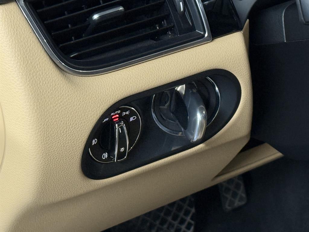 Porsche Macan - Vista 11