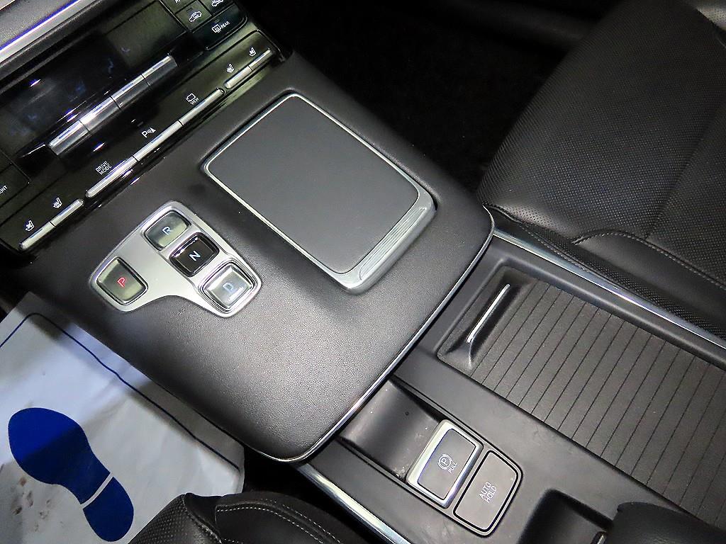 HYUNDAI Grandeur - Vista 12