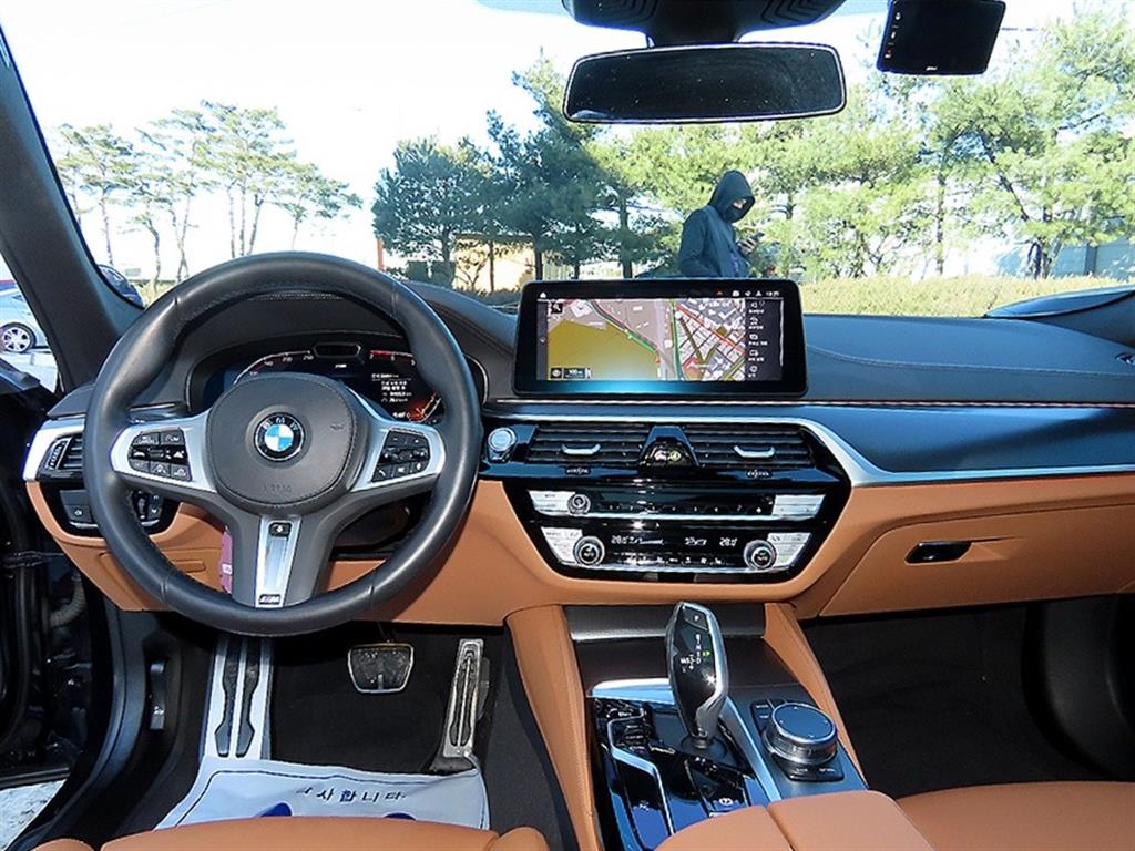 BMW 5 Series - Vista 7