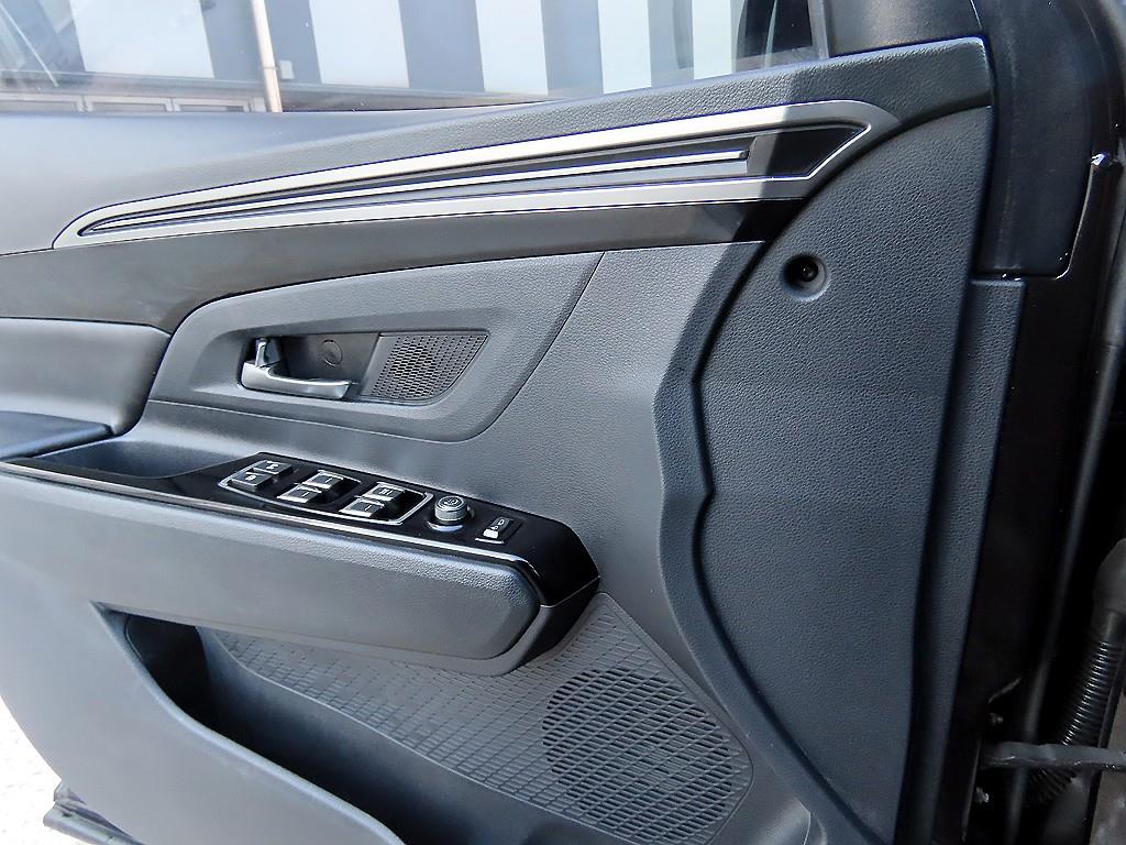 Ssangyong Korando - Vista 12