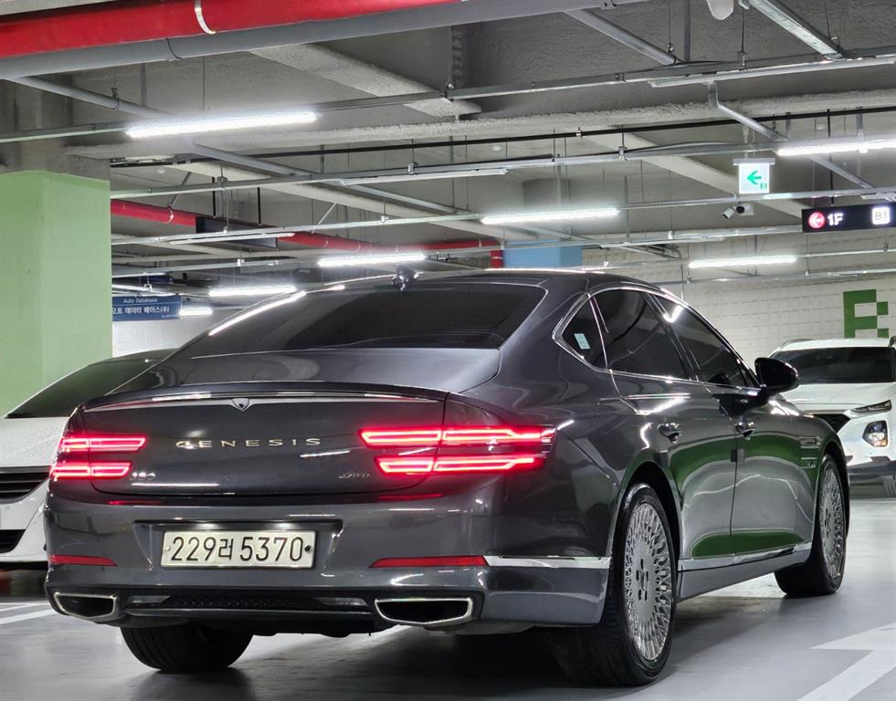 Genesis G80 - Vista 4