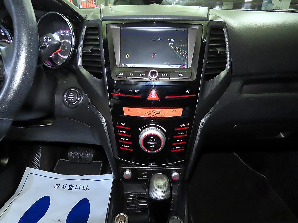 Ssangyong Tivoli - Vista 11