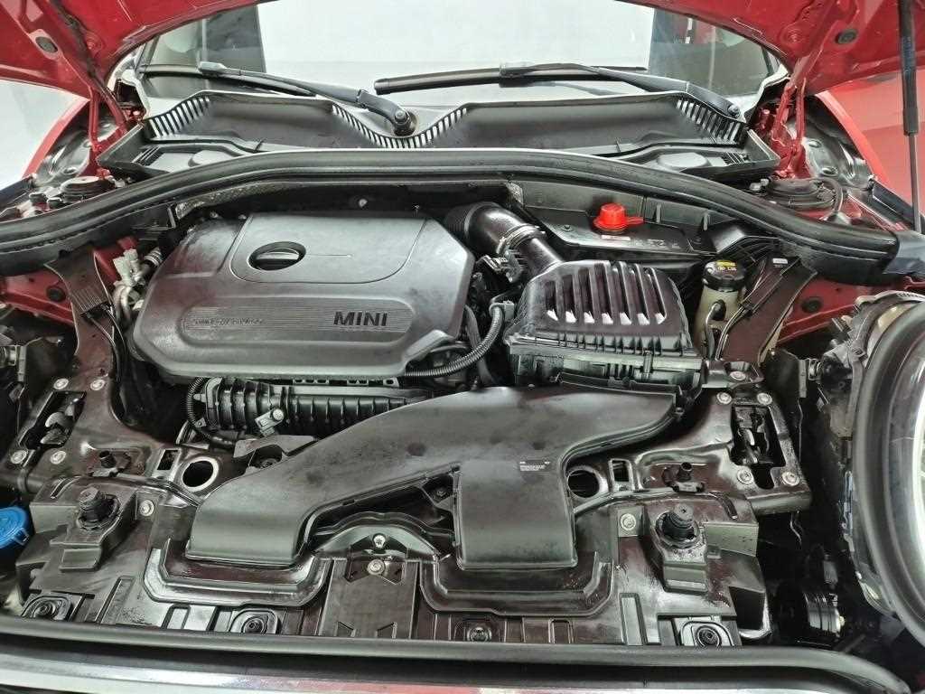 Mini Clubman - Vista 5